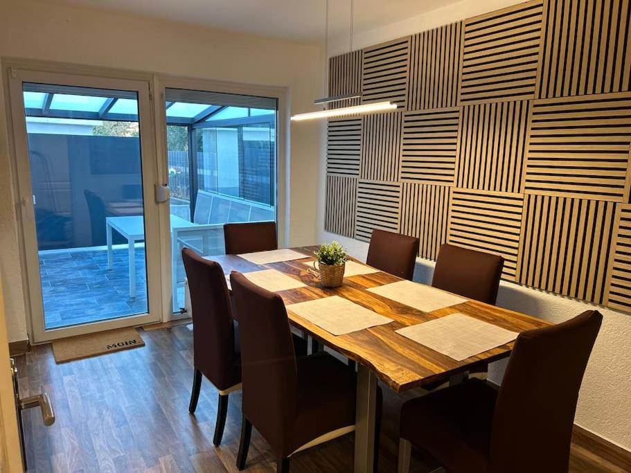 Ferienhaus Mit Privatparkplatz, Terrasse Und Stadtnaehe Бремен Экстерьер фото